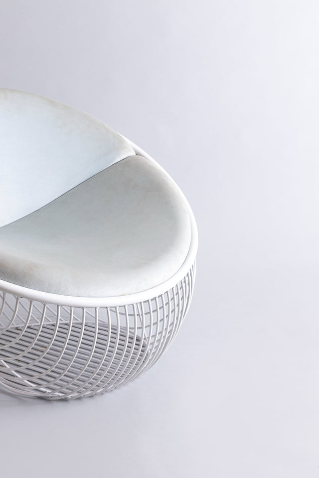 Doughnut Lounger - White Studios