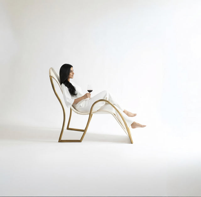 Serene Lounger - White Studios