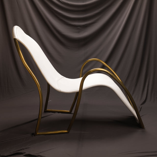 Serene Lounger - White Studios